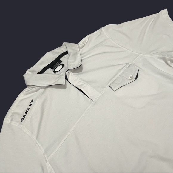 Oakley Golf Shirt Size Large - Picture 1 of 7